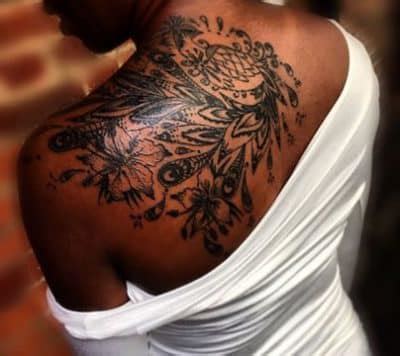 Tatuajes para mujeres morenas o de piel negra: Las。